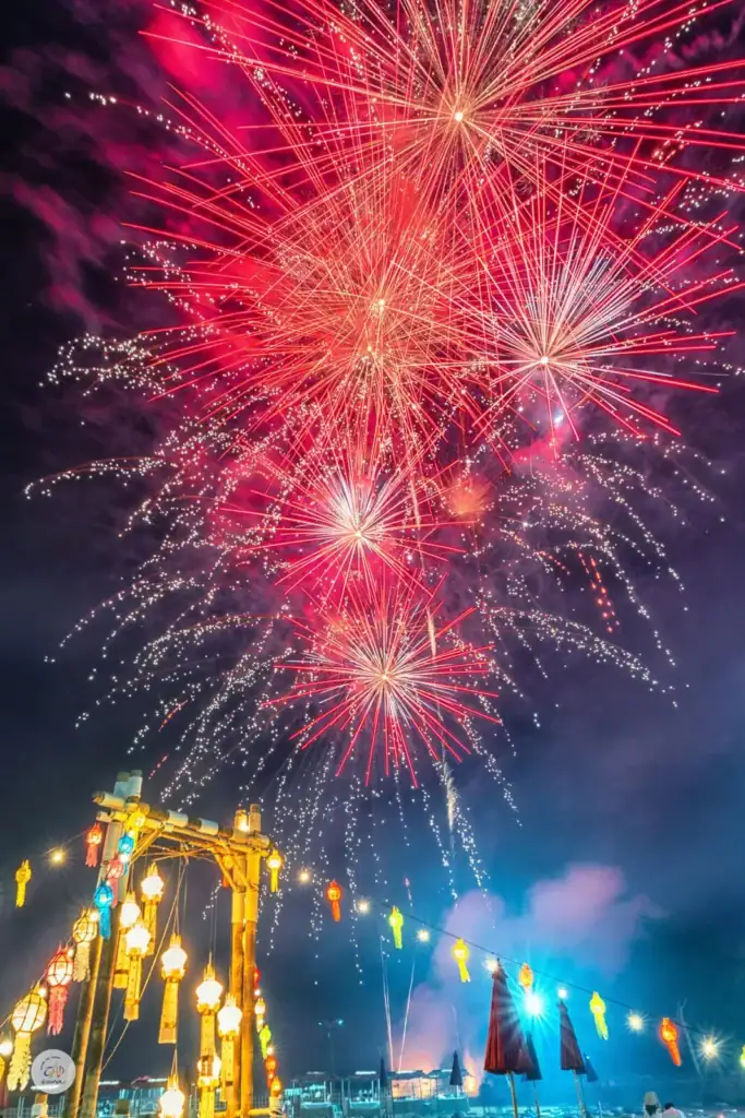 cad countdown chiang mai fireworks 3